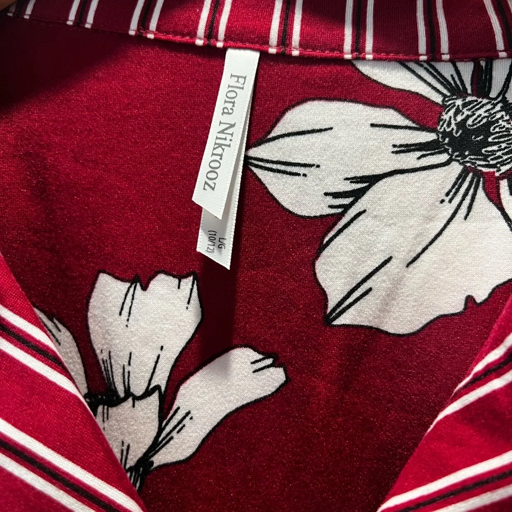 New Super comfy burgundy matching set pyjamas.Size L